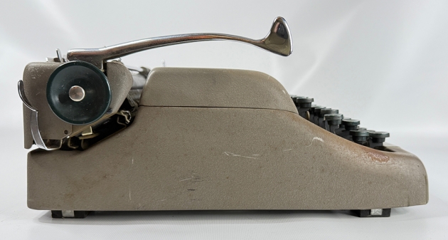 Smith Corona "Super" from the left side...