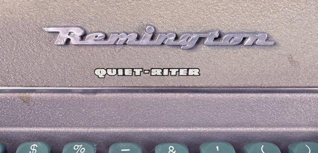 Remington "Quiet-Riter" from the maker/model logo on the front...