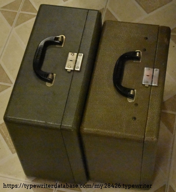 The Finger Flite case is the larger one on the left.  The one on the right is for an Underwood Leader.