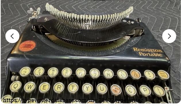 Front close-up, typebars extended.