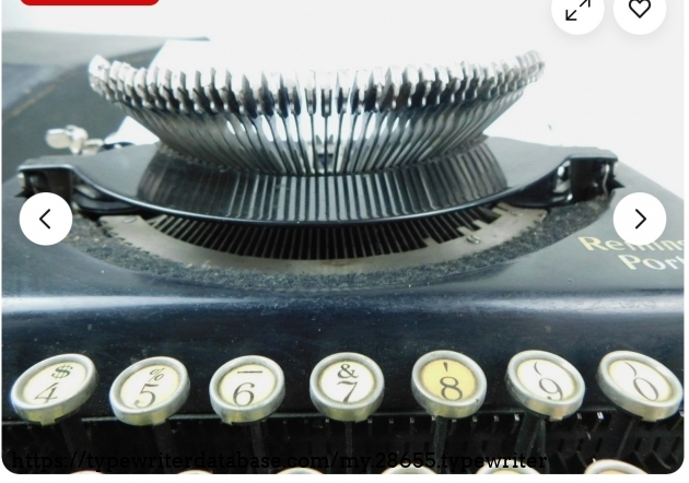 Front close-up with typebars extended.