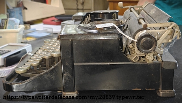 Right broadside view.