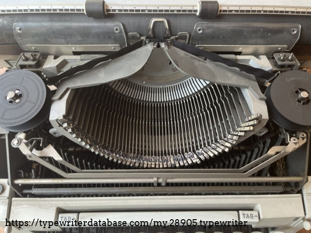 Detail: open lid; segment with plastic protector