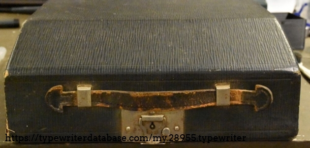 NNote what appears to be the original leather handle.
