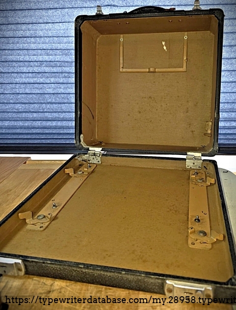 Open empty case.