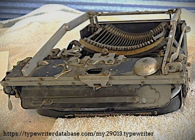 Front folded view of #441725.