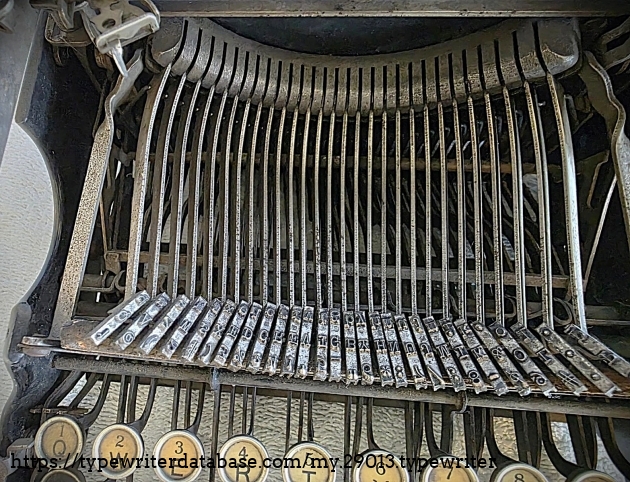 Full type basket, and part of keyboard, on #441725.