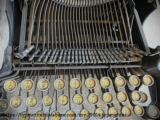Keyboard and type basket of #546570.