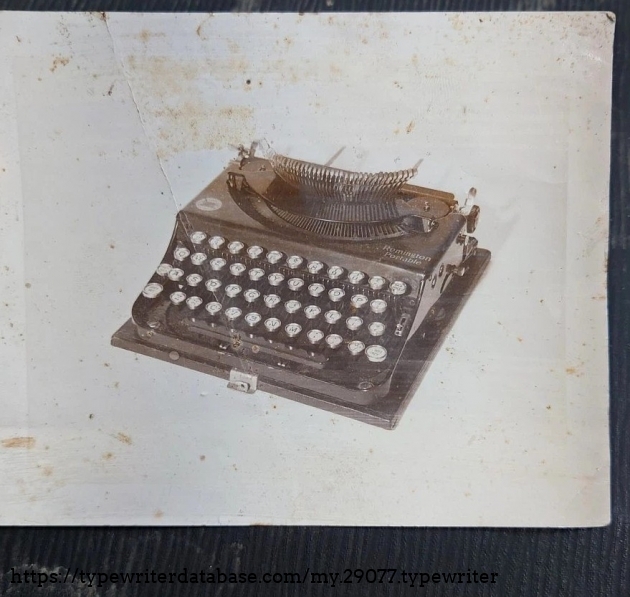 Some photo of a Rem portable #1 that is included among the listing images.