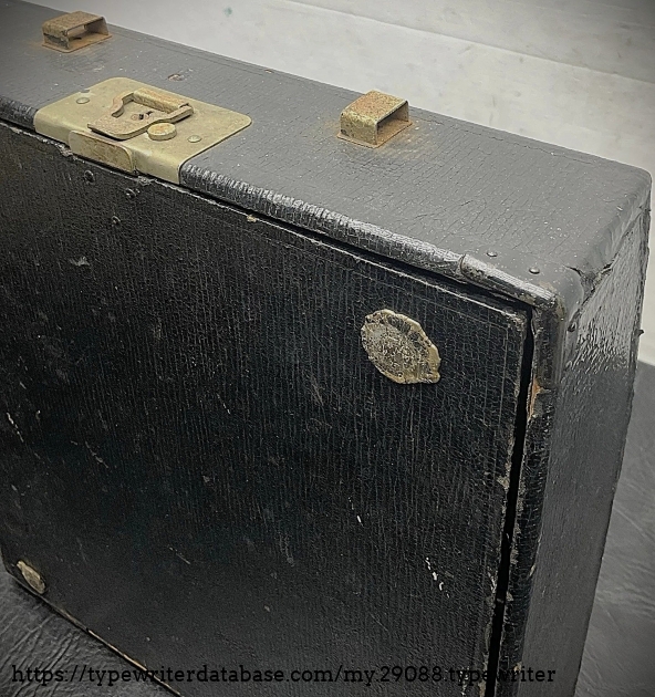 Case underside, right.