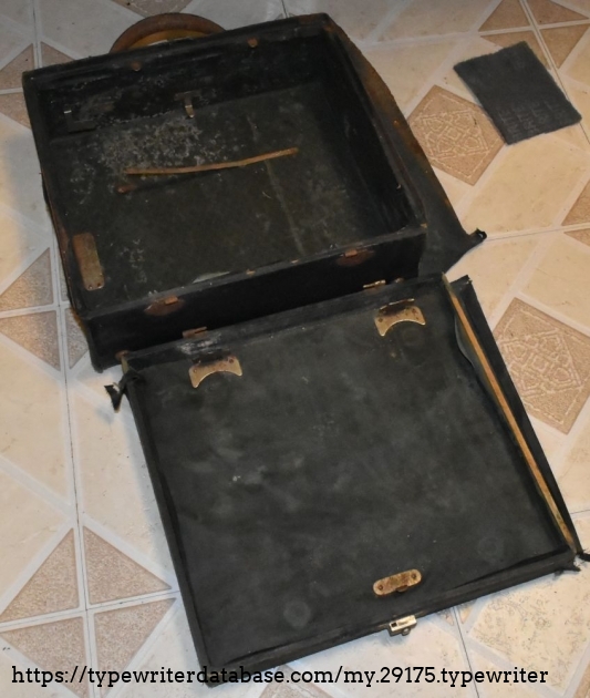 The covering is falling off, the paper holder thing is busted, and all the hardware is rusted.