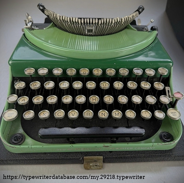 Front closer view, typebars extended.