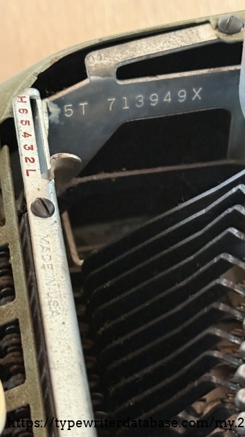 SN 5T-713949X
