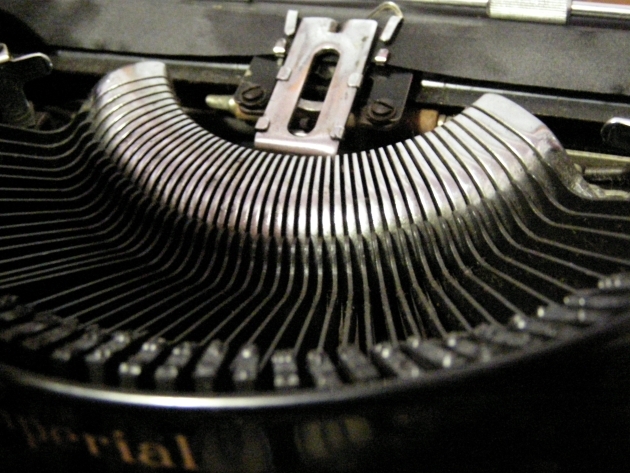 One of those waterfall-like segments which really catches the eyes when this machine is in a line of typewriters for sale as it was when I got it.