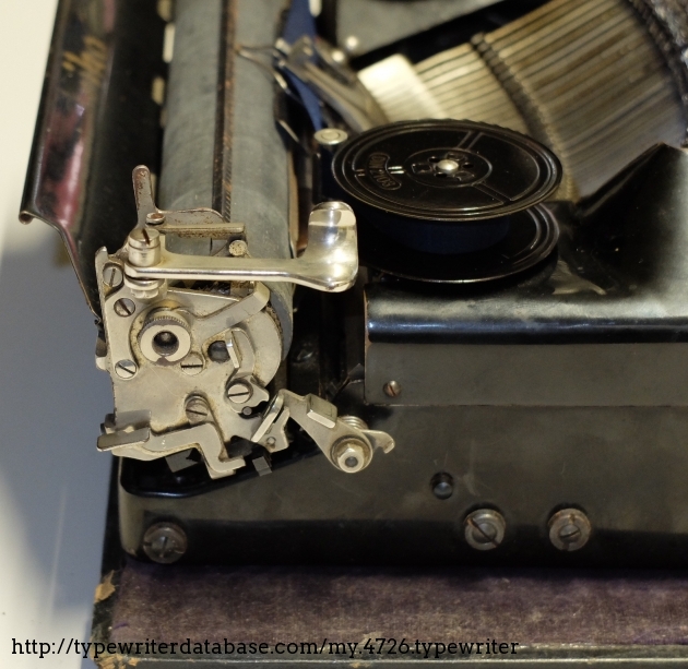 detail of the line - spacing lever / selector