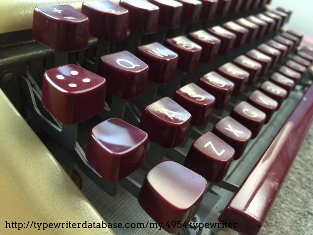 Love these wine-colored keys!