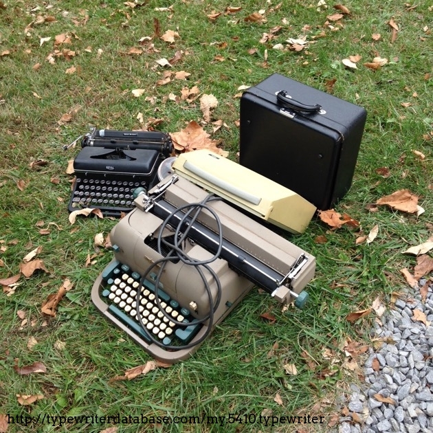 Here it is in the grass at the 8th annual Antique Typewriter Collector's Meeting (2015) in Morgantown, WV! (Photo credit: Richard Polt)