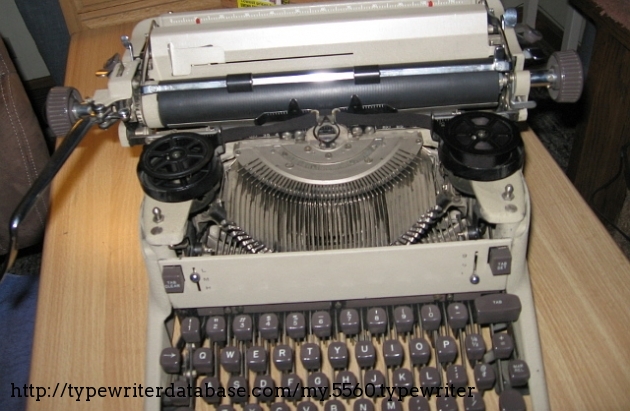 it uses those center core ribbon spools just like my Underwood Touch-Master Five