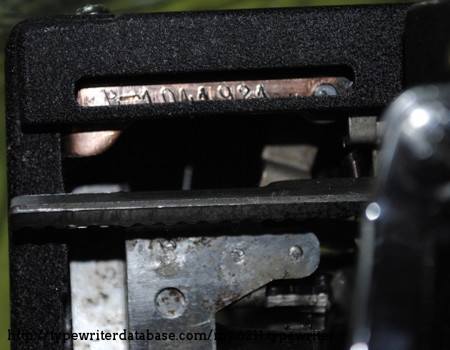 Aristocrat S/N on typewriter marked as a Quiet De Luxe.