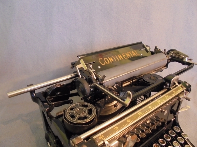 continental standard typwriter