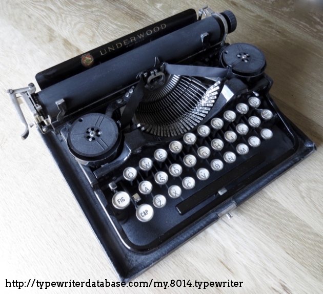 1922 Underwood Portable 3 Bank on the Typewriter Database