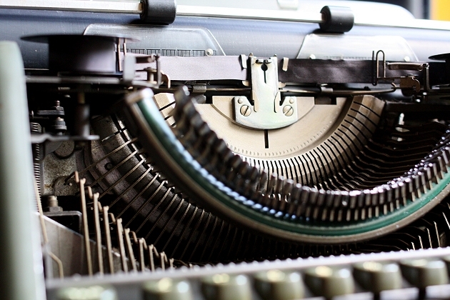 Dual segment: note the second ring with slots for the typebars/typebar levers below the regular one above