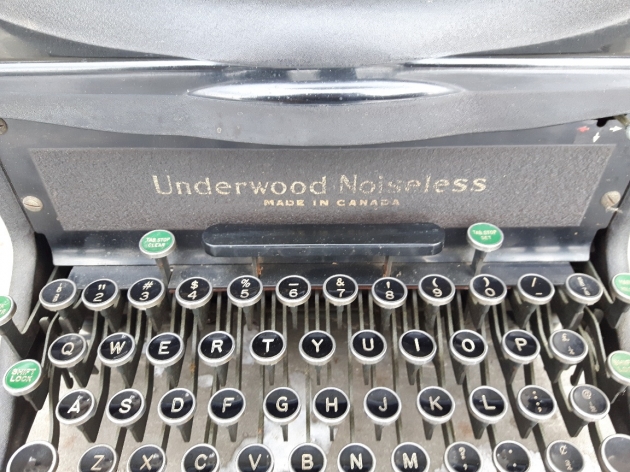 1940 Underwood Noiseless on the Typewriter Database