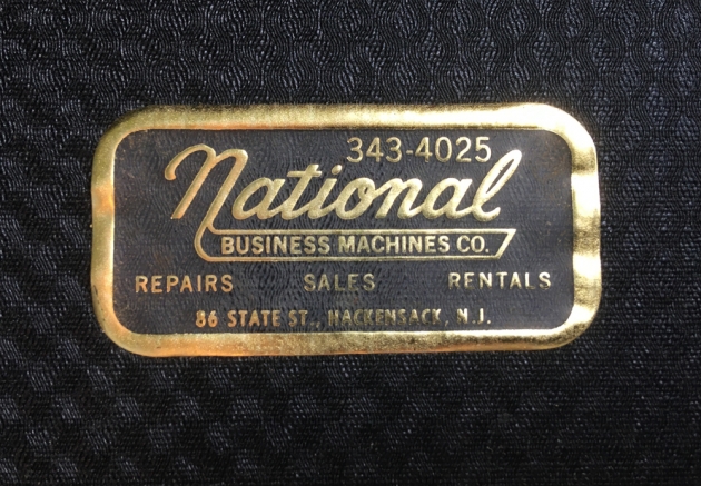 Remington "Portable 5" from the tag on the inside of the case...