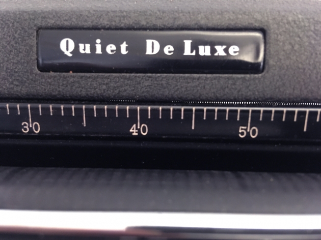 Royal "Quiet De Luxe" second detail...