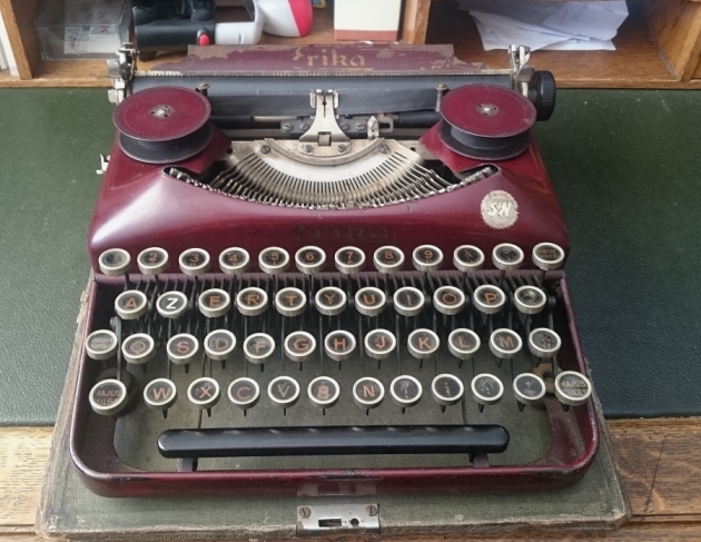 erika 5 typewriter