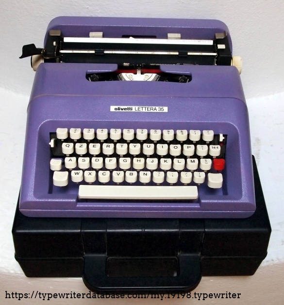 197x Olivetti Lettera 35 on the Typewriter Database