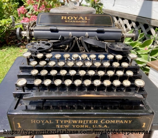 1911 Royal 1 on the Typewriter Database