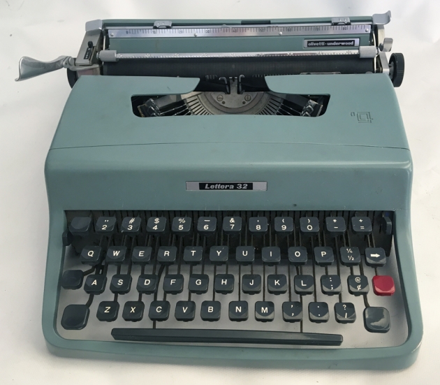 1964 Olivetti Lettera 32 on the Typewriter Database