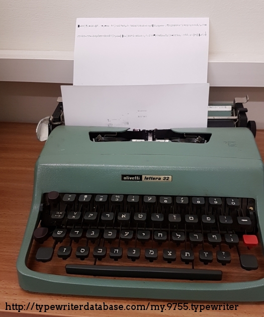 olivetti lettera 32 serial number location