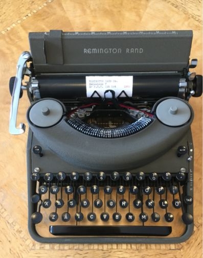 1952 Remington Noiseless 7 on the Typewriter Database