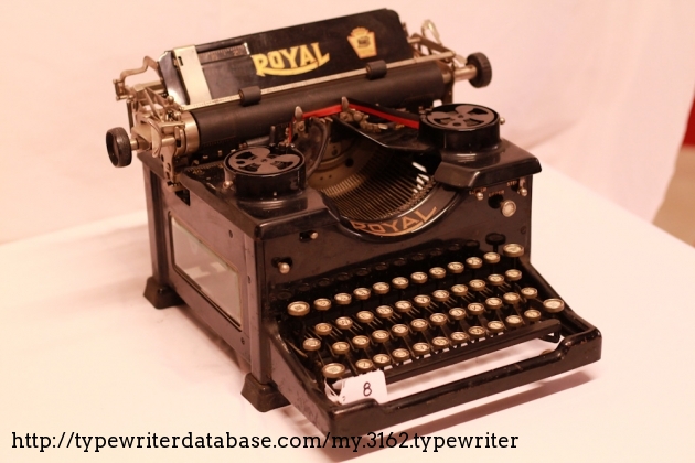 1923 Royal 10 Typewriter #X754246 TWDB