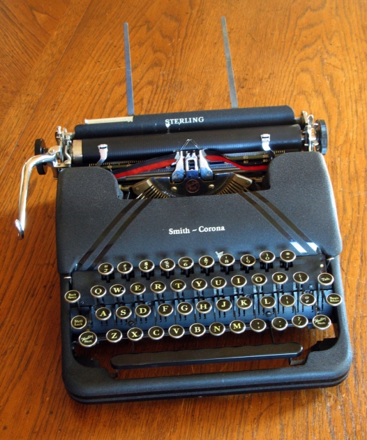 1946 Smith Corona Sterling on the Typewriter Database