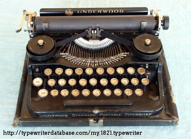 1922 Underwood Portable 3 Bank on the Typewriter Database