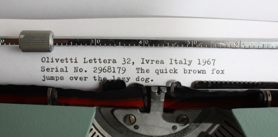 olivetti lettera 32 serial number location