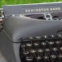 Remington portable typewriter serial numb…